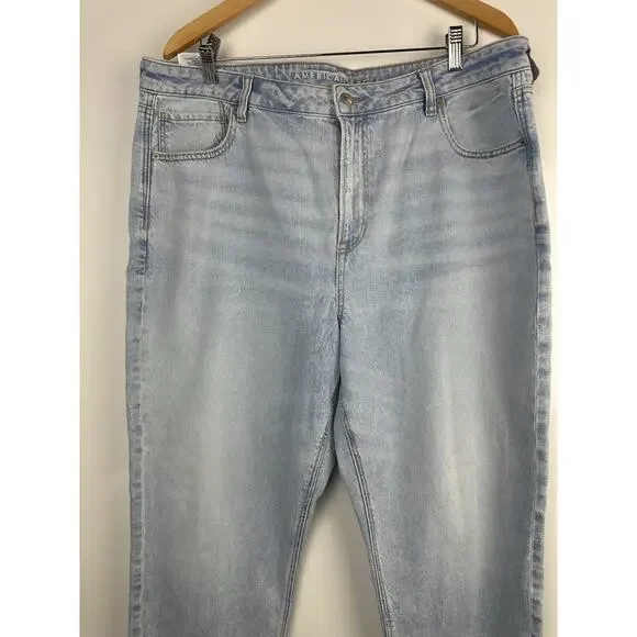 American Eagle AE Strigid Mom Jean Light Wash Blue Denim Women's Plus Size 18 - Picture 3 of 11